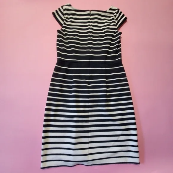 Loft Black and Cream Off White Stripped Knit Dress Professional Work Girl Boss - Picture 3 of 3